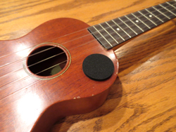 Tap Point Sticker protects your ukulele from tapping play.